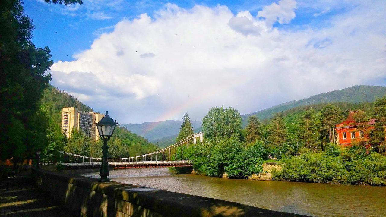Hotel Our House Borjomi Esterno foto